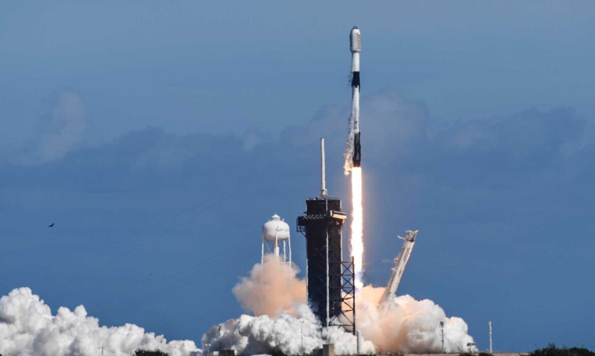 SpaceX adia para esta quinta lançamento de sonda que pousaria na Lua