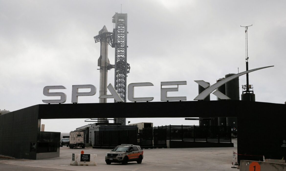 SpaceX, de Elon Musk, está construindo rede de satélites espiões para agência de inteligência dos EUA, diz agência