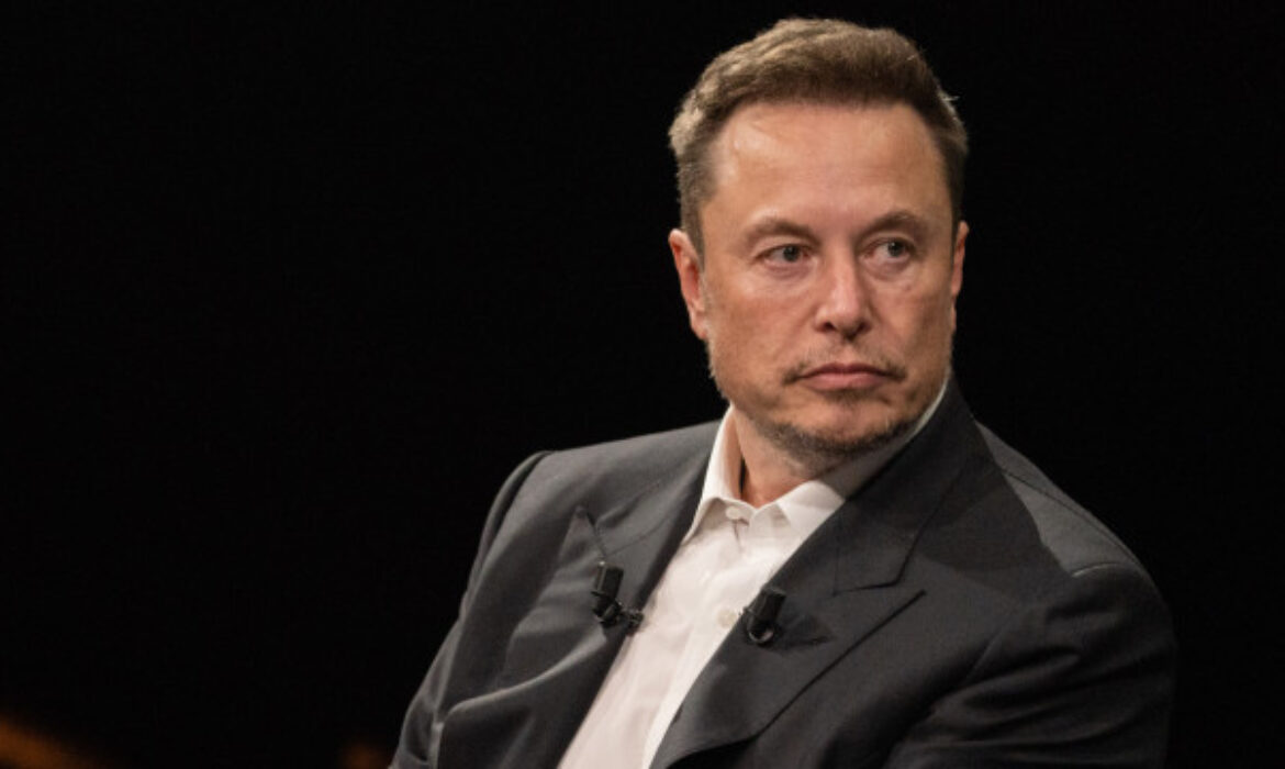Musk diz que vai ‘levantar restrições’ judiciais no X e que princípios importam mais que lucro