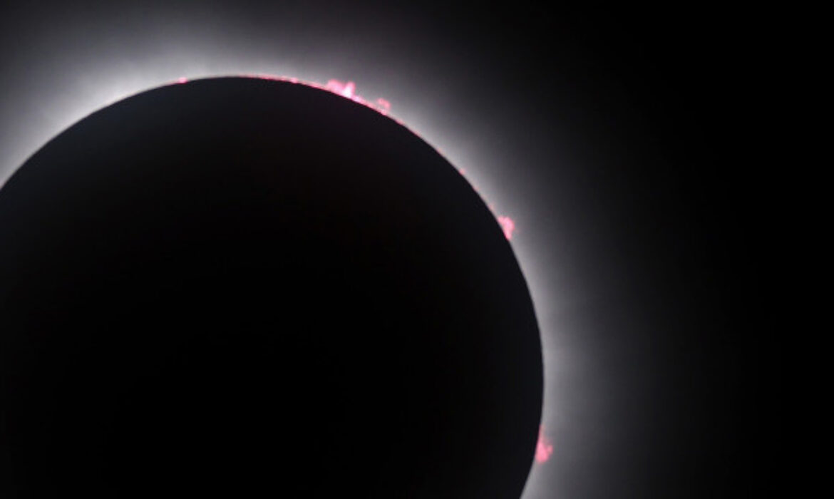 Eclipse solar total: Imagens espetaculares do evento raro
