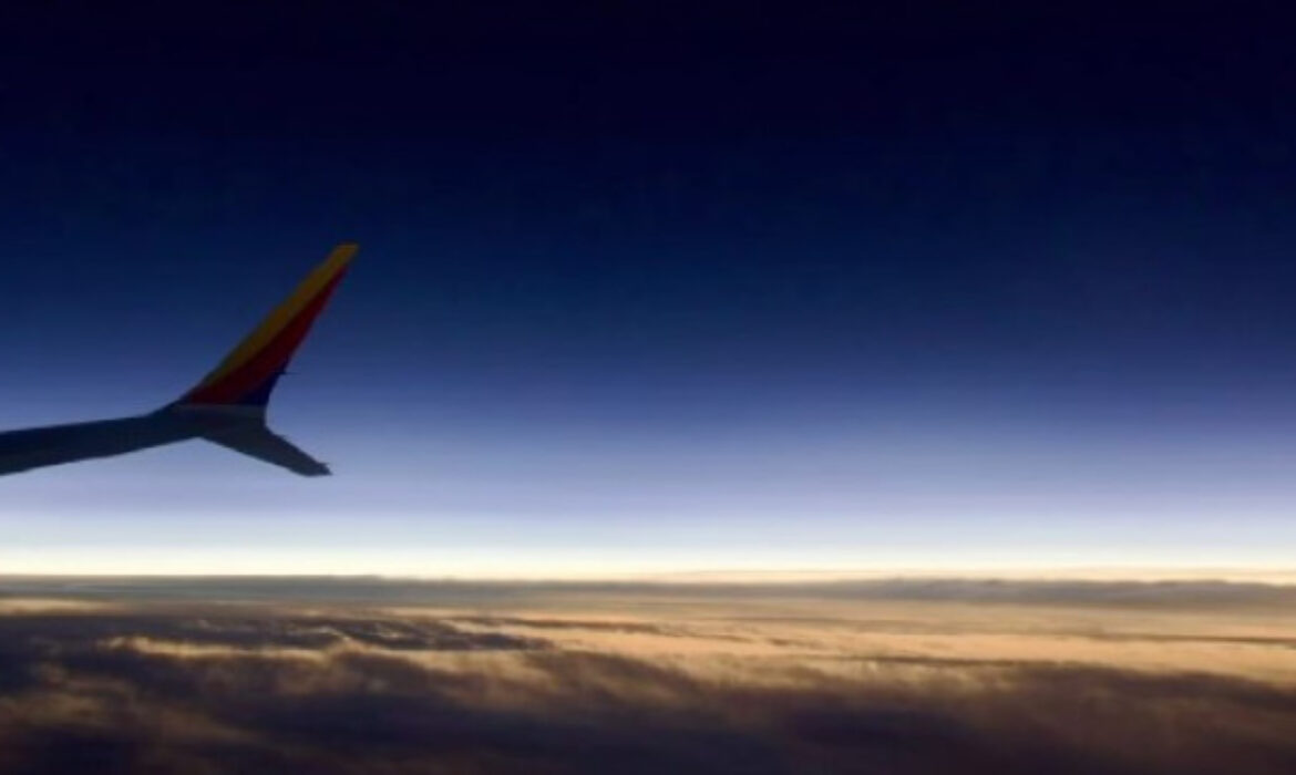 Imagens do eclipse solar na América do Norte vistas de um avião