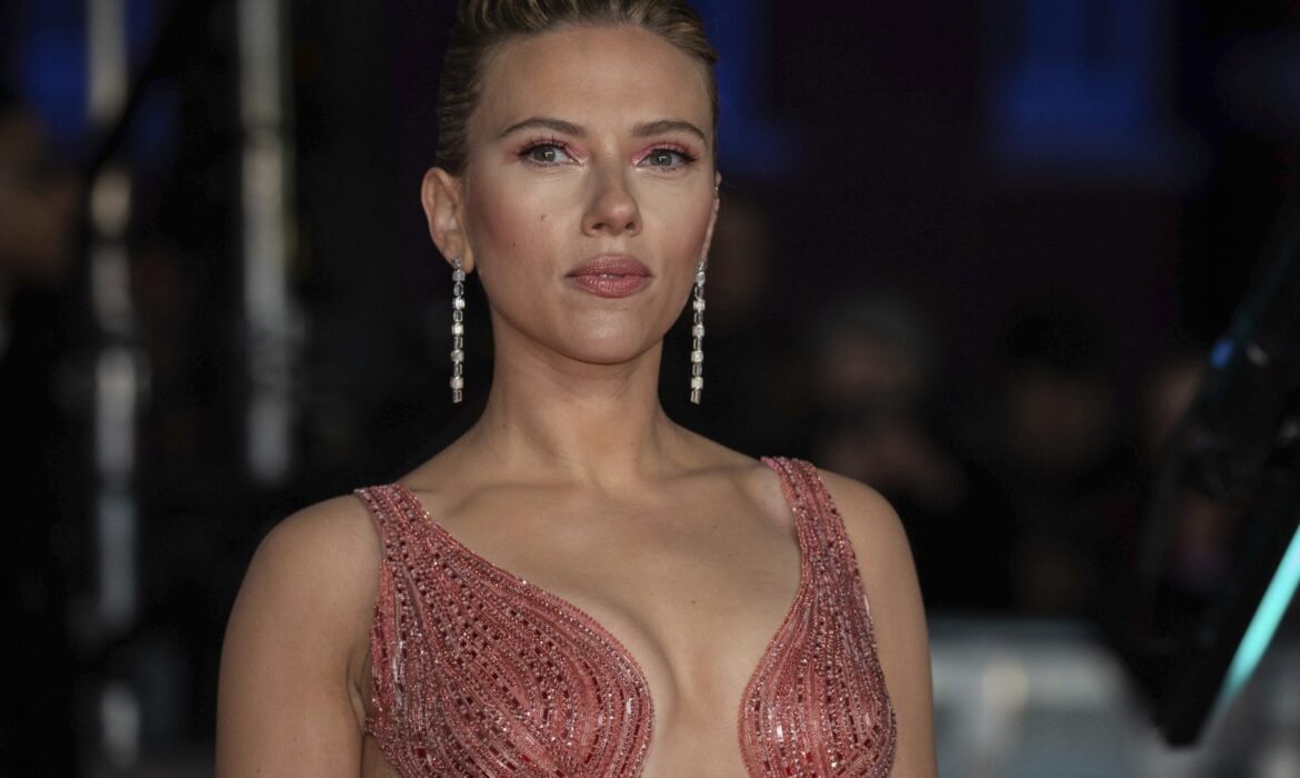 Scarlett Johansson diz que OpenAI imitou sua voz no ChatGPT: ‘fiquei chocada’