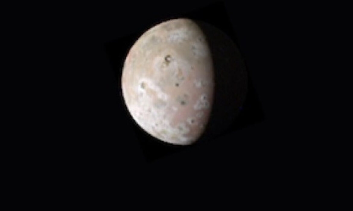 Imagens de lua de Júpiter dão pistas de água líquida abaixo de superfície de gelo