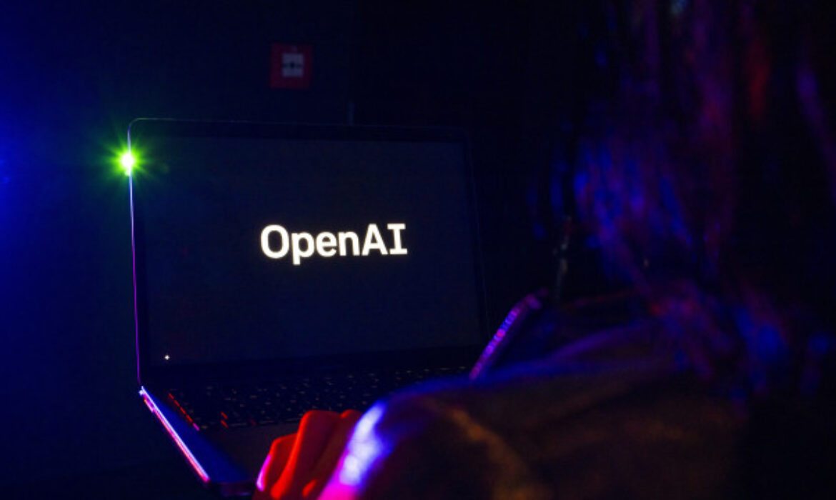 OpenAI: "Não temos intenção de criar pornografia gerada por IA"