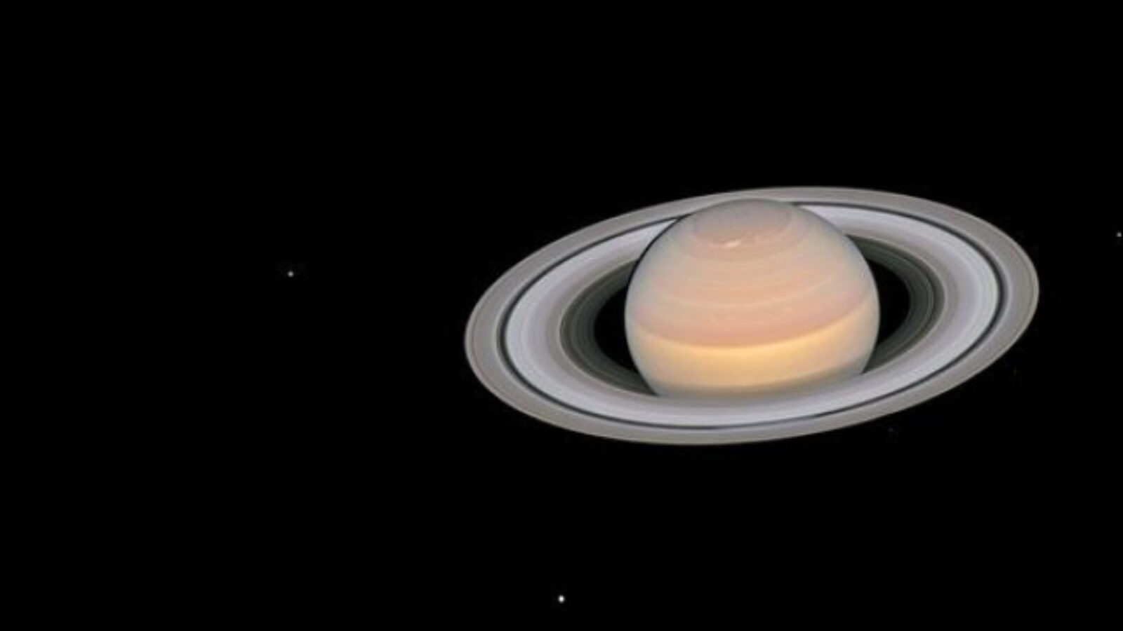 Fenômeno fará com que os anéis de Saturno ‘desapareçam’ em 2025