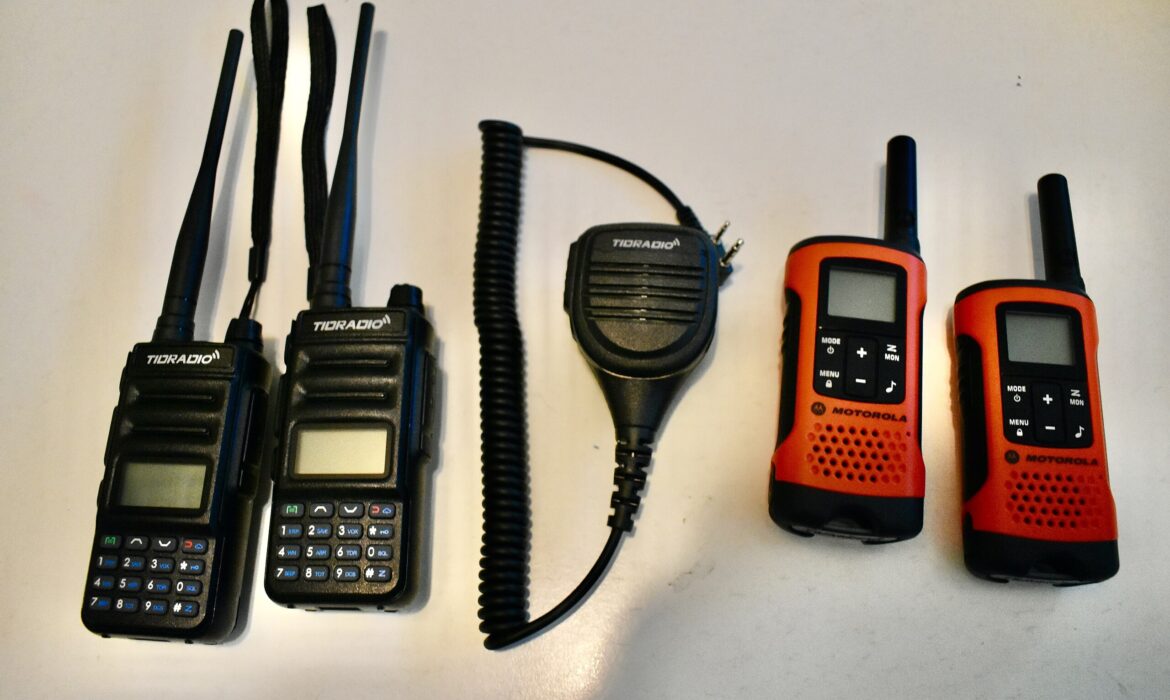 O que são ‘walkie-talkies’, que explodiram em Beirute e no sul do Líbano